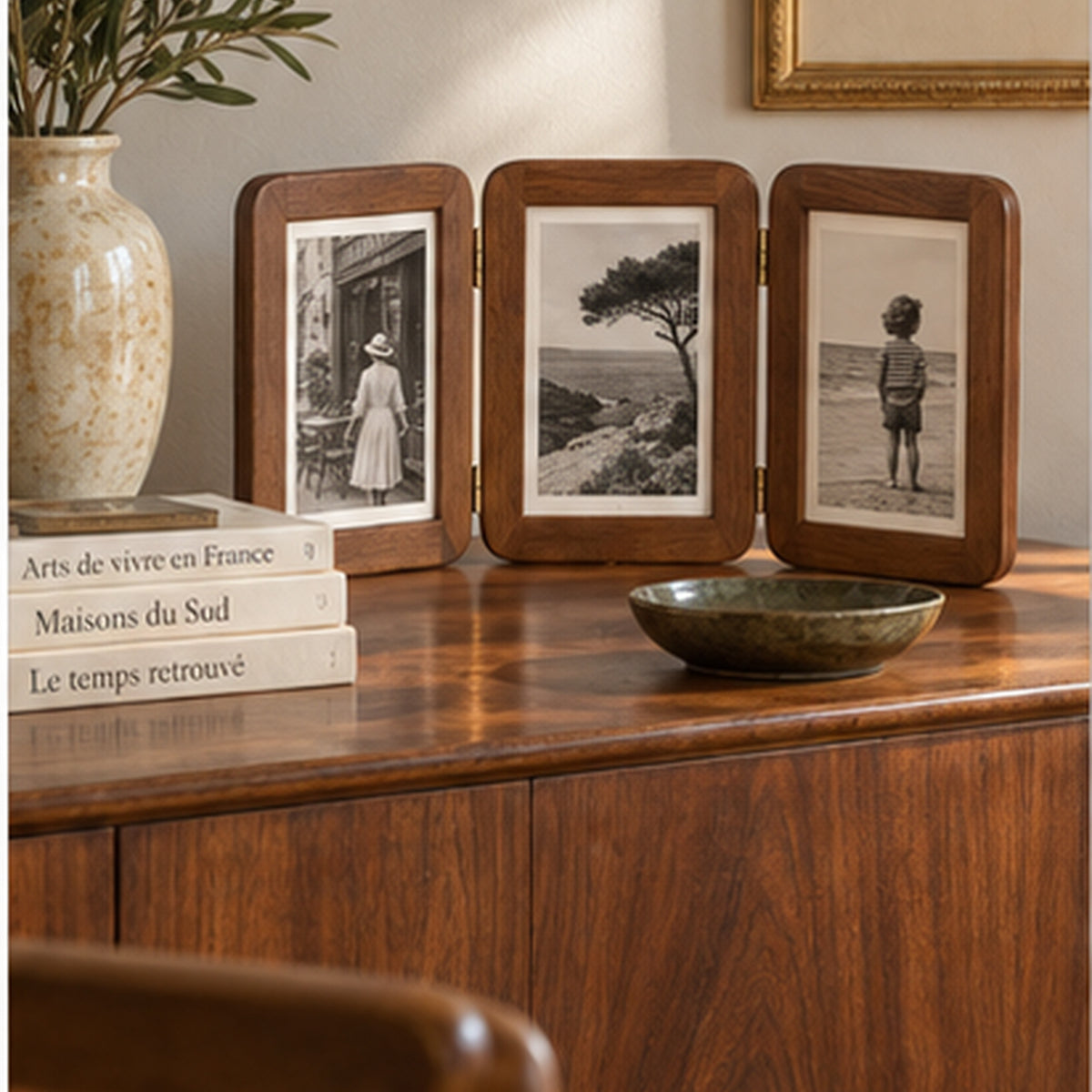 Cadre Paravent Mémoire — Triptyque pliant en noyer pour trois photos