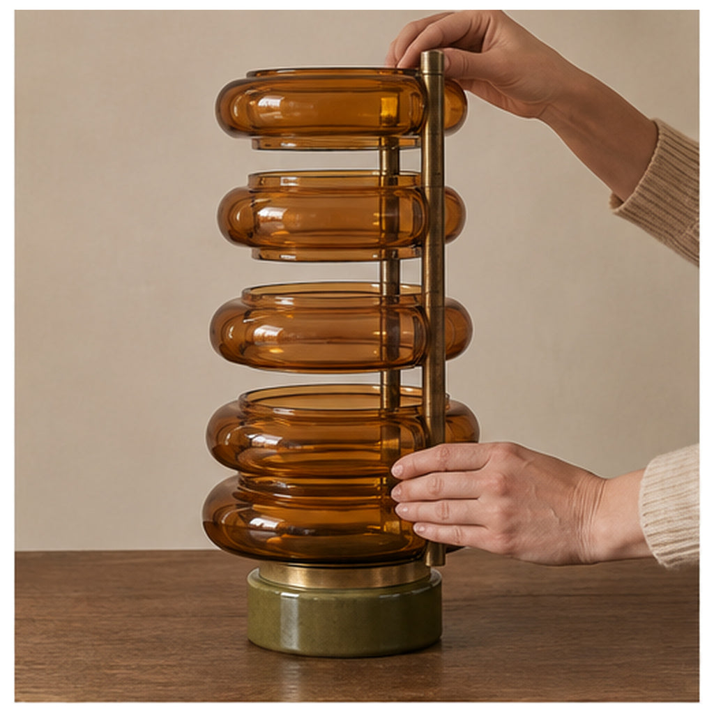 Vase Accordéon Ambre — Vase modulable en verre fumé et laiton patiné