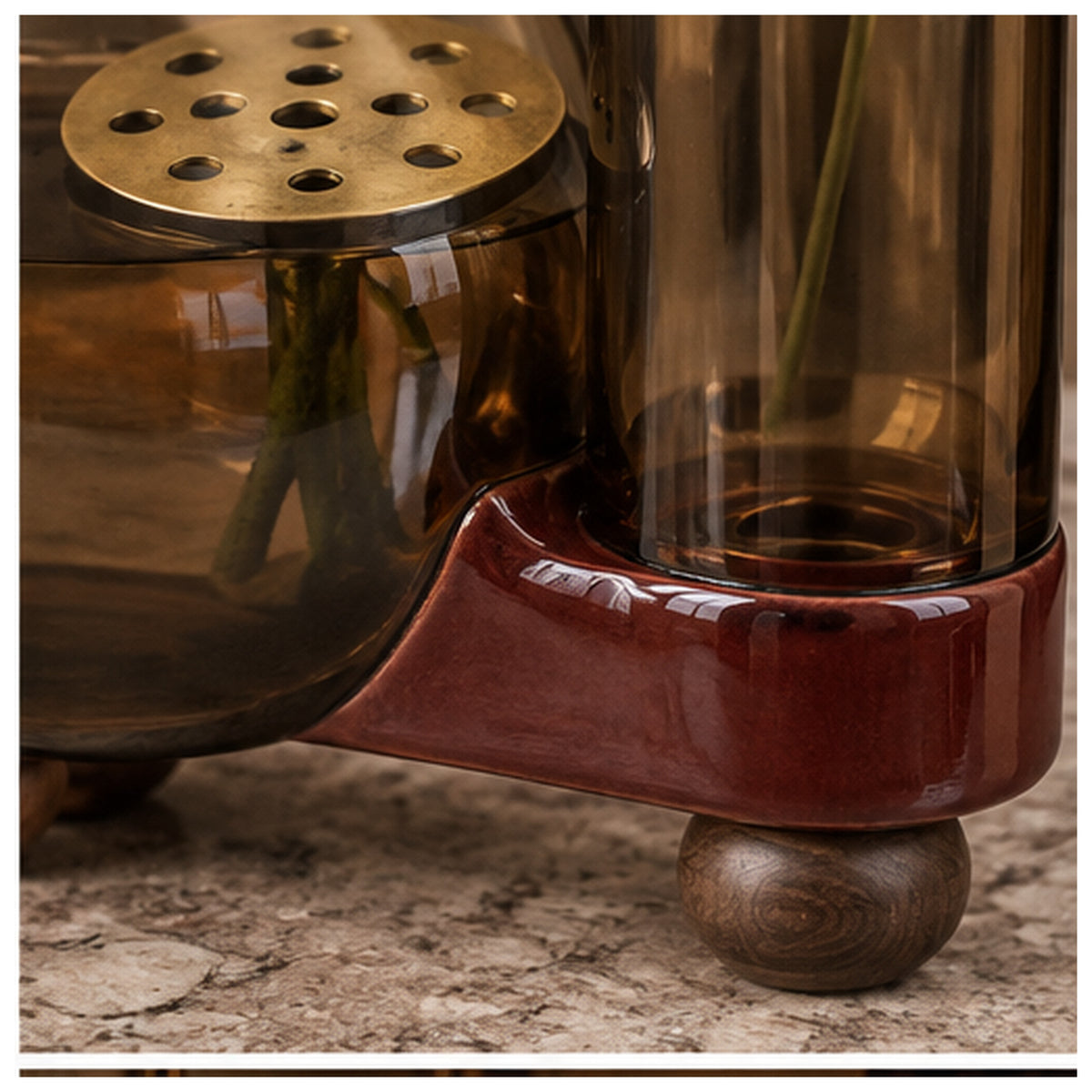 Vase Siphon Duo — Double vase communicant en verre ambré et céramique